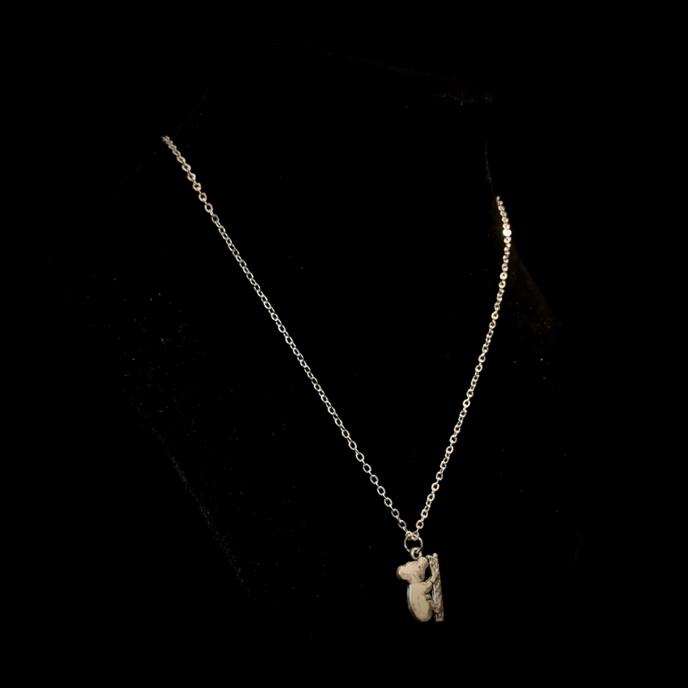 koala bear necklace 3/8" stainless steel pendant on a silvertone necklace chain - Picture 2 of 12